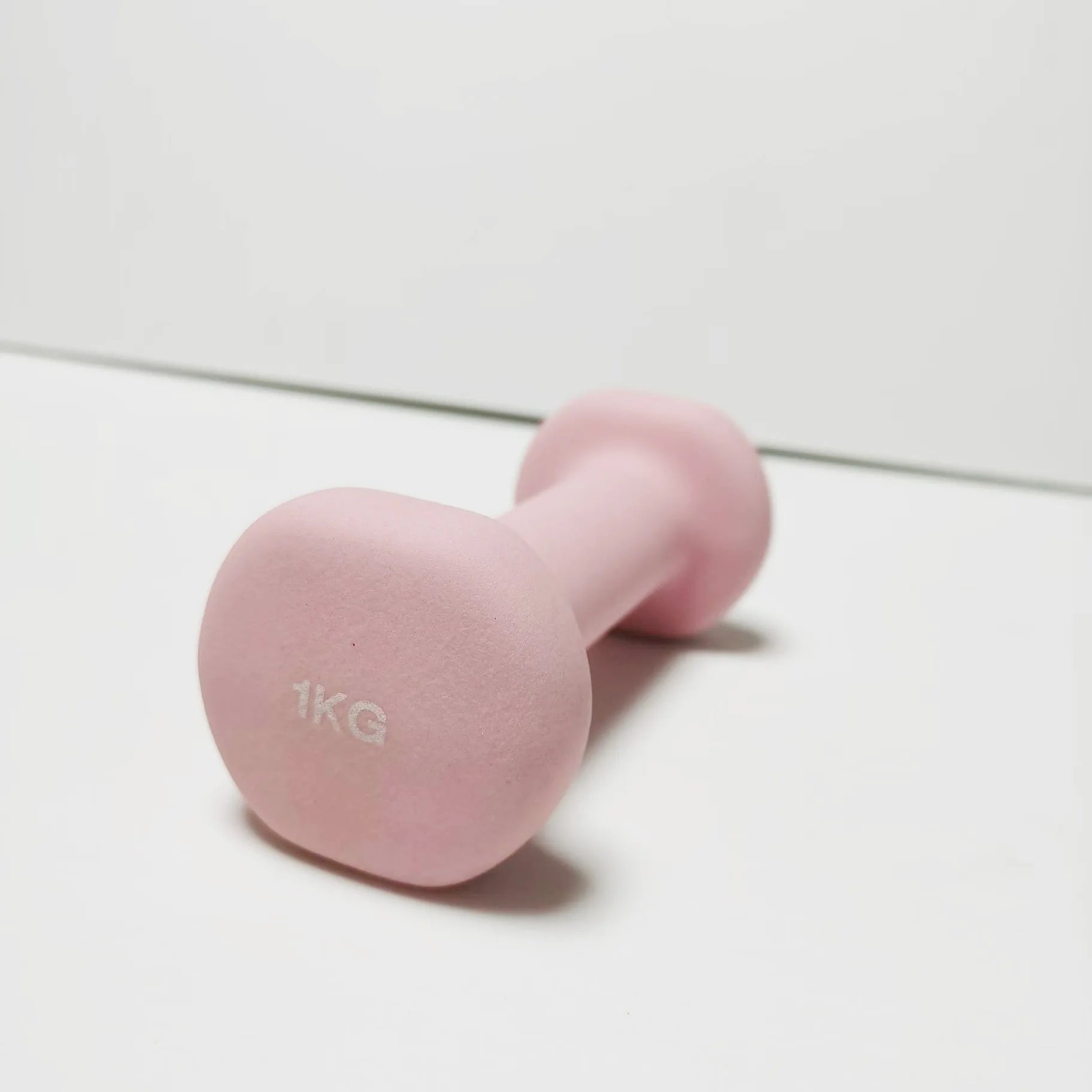 1Pc Dipped Dumbbells 0.5-1.5Kg Fitness Dumbbell Women Teens Children Cast Iron Mini Portable Dumbbells for Home Office Gym